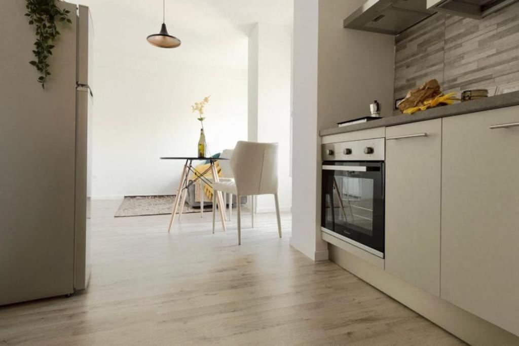 One Flat/Studio,Busto ArsizioCenter,With Terrace Exterior foto